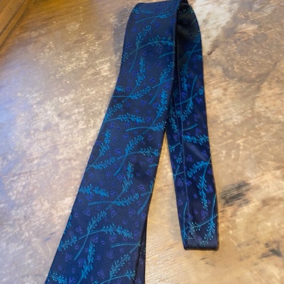 Bill Robinson Silk Tie - Picture 2 of 8